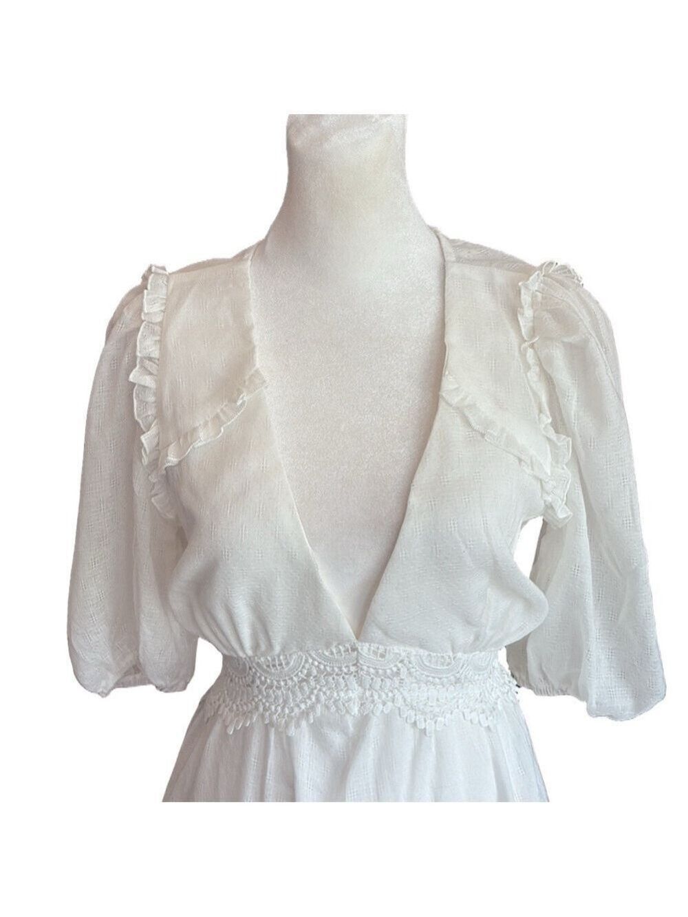 Lulu’s Size M Daylight Darling lace trim mini dress. White open back bride-to-be